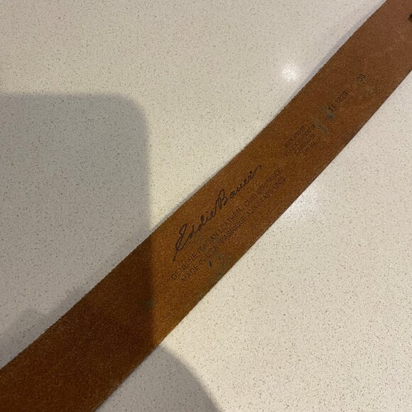 Eddie Bauer leather Belt with buckle (Canada Goose design) size 38 - Picture 6 of 14